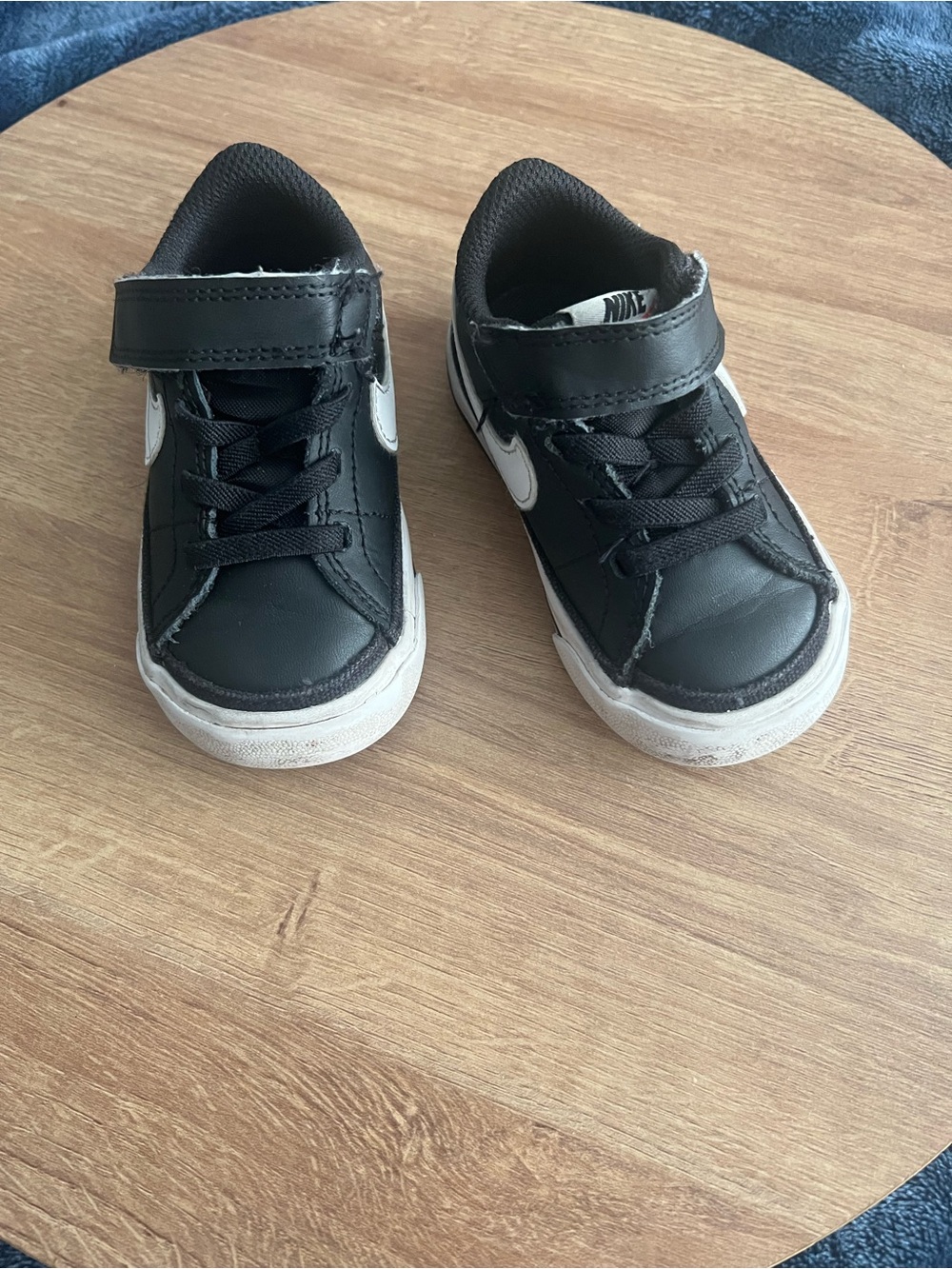 Nike Kids Black and White Velcro Low-Top Sneakers